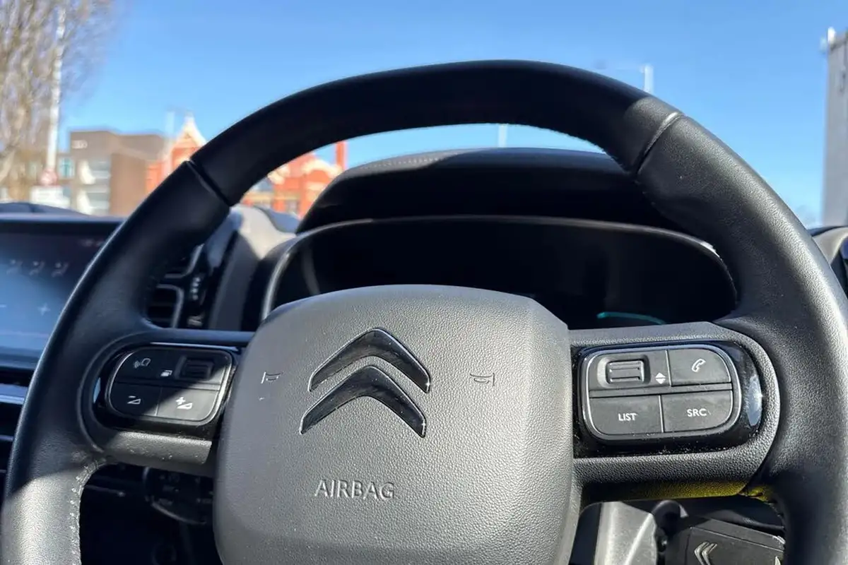 2019-citroen-c5-aircross-12-puretech-flair-big-31