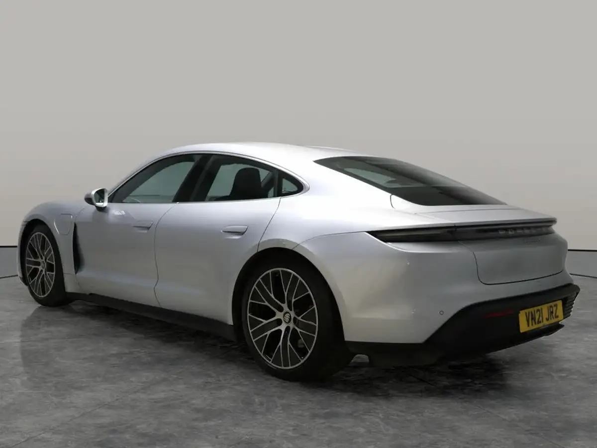 2021-porsche-taycan-e-4s-571ps-performance-battery-plus-big-12