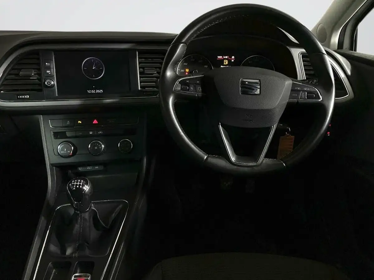 2019-seat-leon-15-tsi-evo-se-dynamic-hatchback-big-1