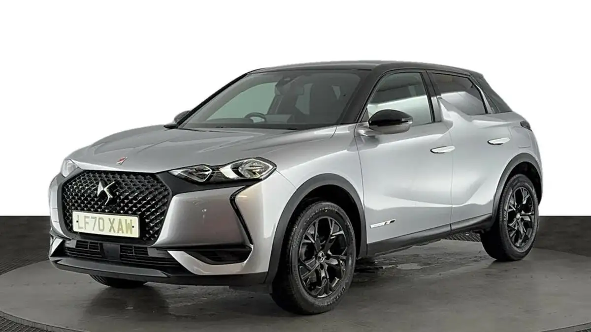 2020-ds-ds-7-crossback-12-puretech-performance-line-eat8-big-0