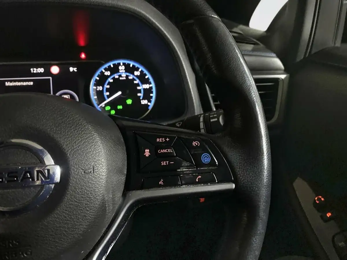 2021-nissan-leaf-e-e-tekna-big-20