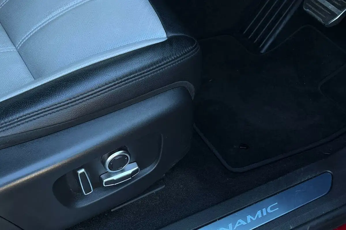 2021-land-rover-range-rover-evoque-20-d200-r-dynamic-se-big-41