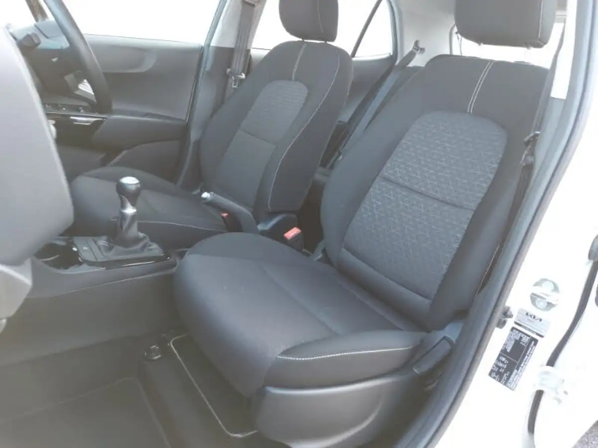 2023-kia-picanto-10-2-big-4