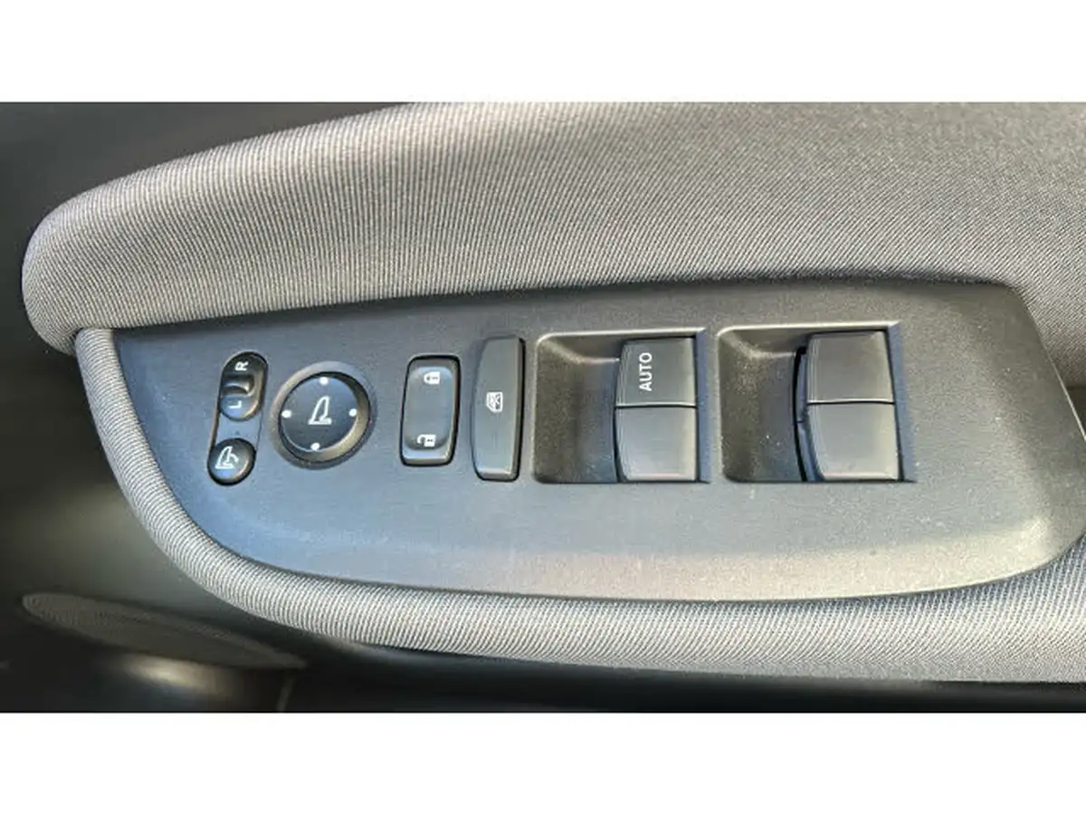 2024-honda-jazz-15-i-mmd-elegance-big-21