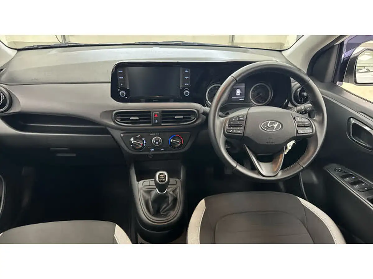 2022-hyundai-i10-12-se-connect-big-9