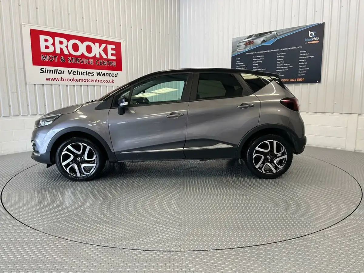 2018-renault-captur-09-tce-iconic-big-9