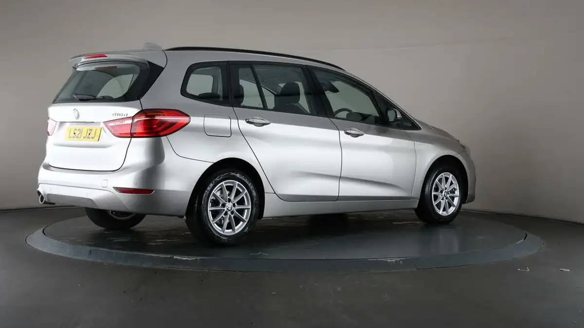 2021-bmw-2-series-15td-216d-se-gran-big-64