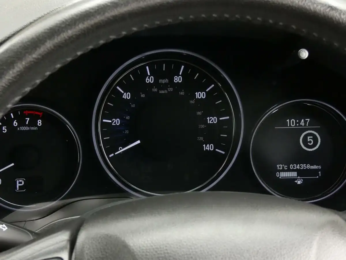 2018-honda-hr-v-15-i-vtec-se-cvt-big-19