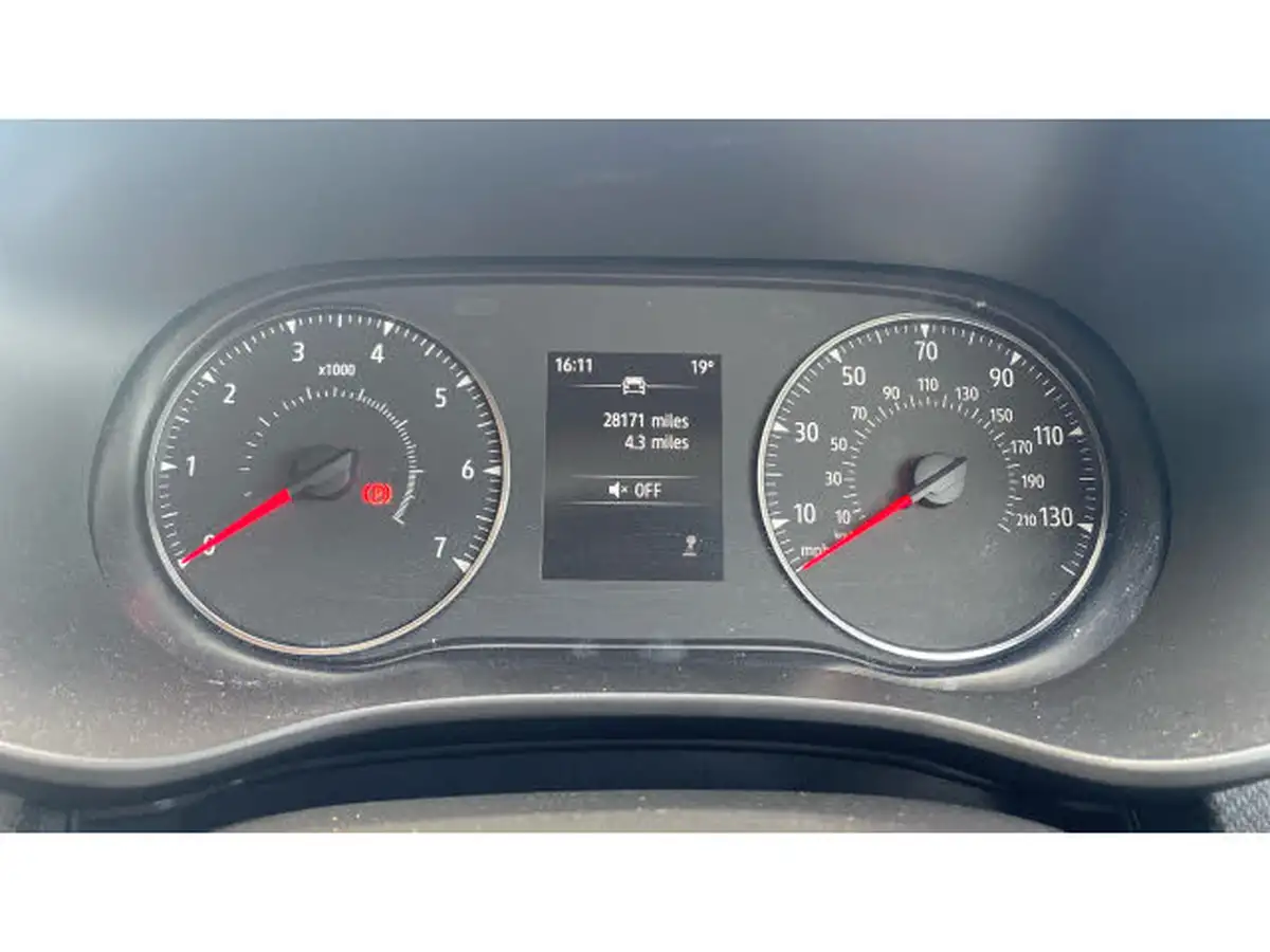 2021-dacia-sandero-10-tce-essential-90bhp-big-17