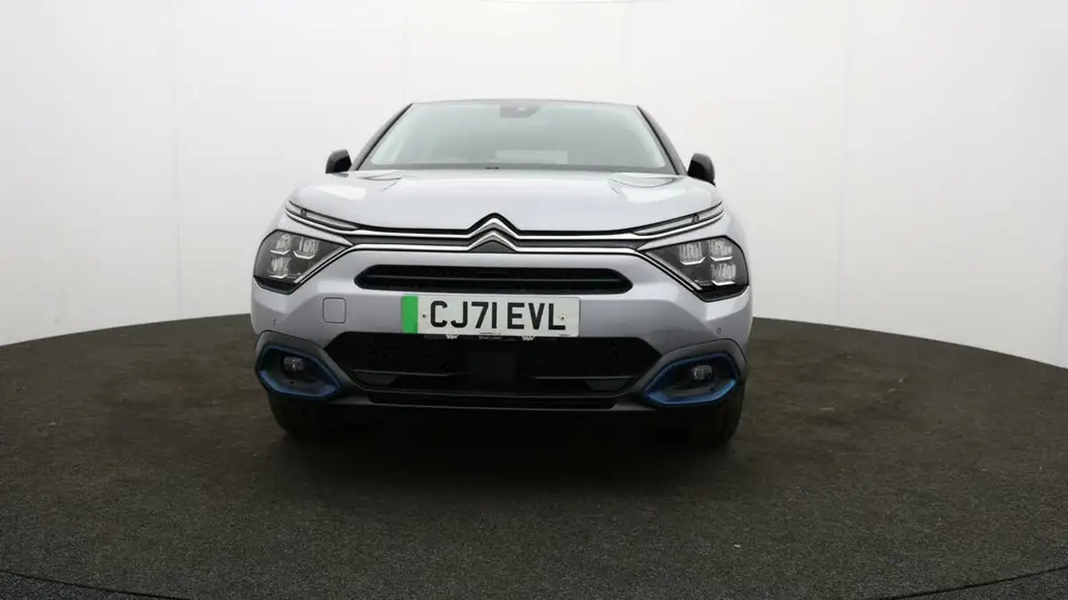 2022-citroen-c4-e-shine-big-1
