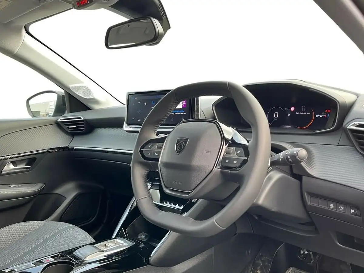 2024-peugeot-208-12-puretech-allure-hybrid-e-dsc6-big-4