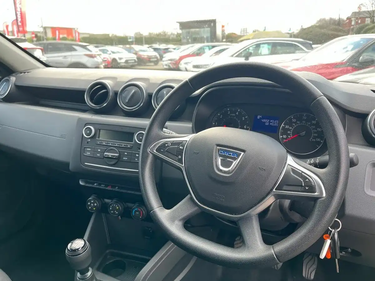 2019-dacia-duster-15dci-essential-big-18