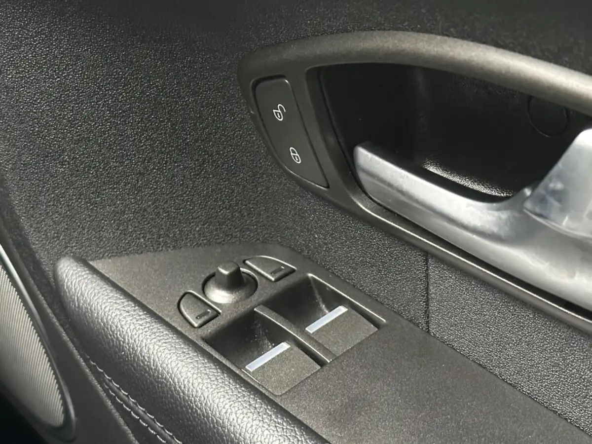 2015-land-rover-range-rover-evoque-22ed4-pure-tech-coupe-3d-big-23