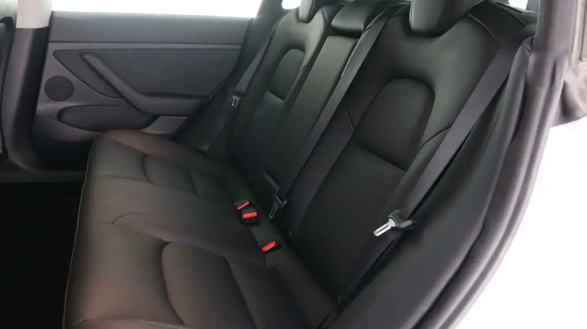 2021-tesla-model-3-e-long-range-4x4-big-16