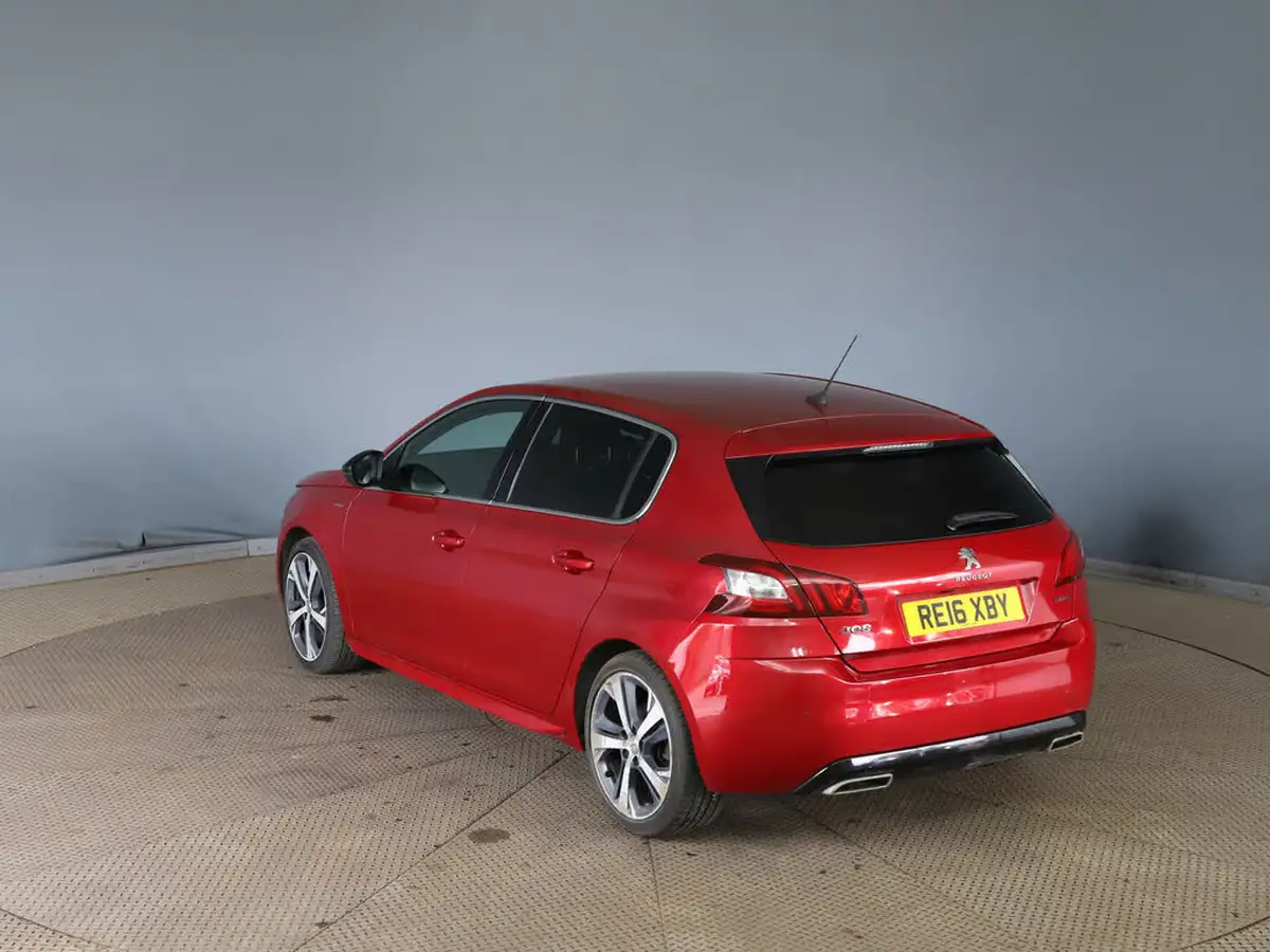 2016-peugeot-308-12-puretech-gt-line-big-5