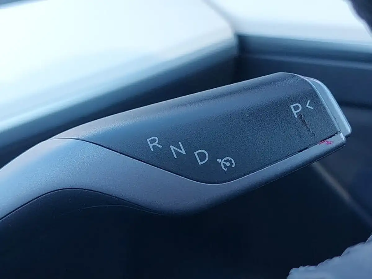 2022-tesla-model-3-e-long-range-big-12