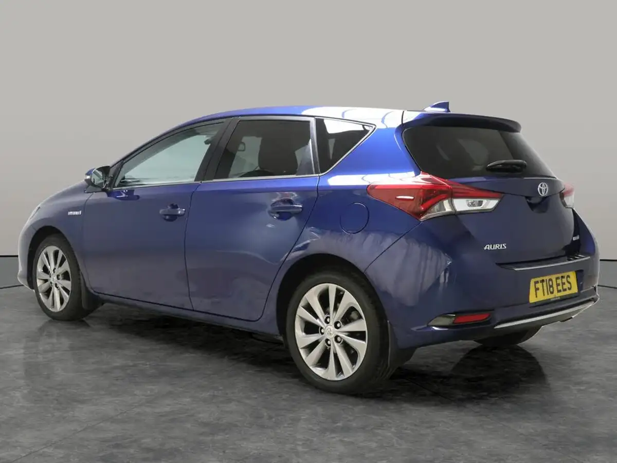 2018-toyota-auris-18-vvt-i-hsd-excel-pan-roof-hatchback-big-15