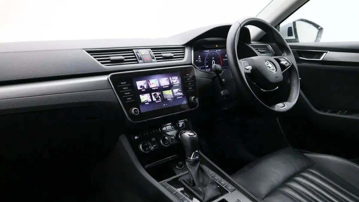 2021-skoda-superb-14-tsi-se-l-estate-big-5
