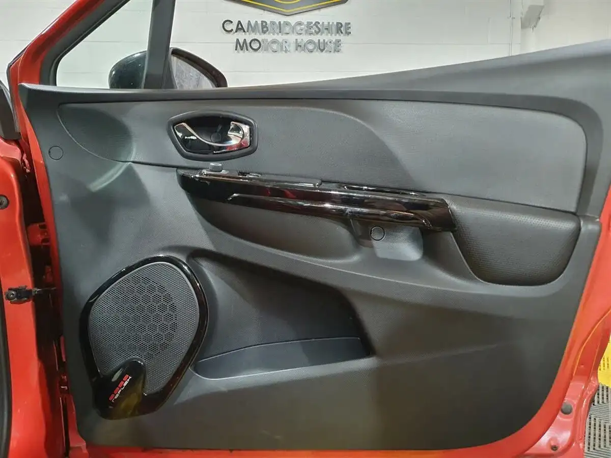 2014-renault-clio-12-dynamique-big-46