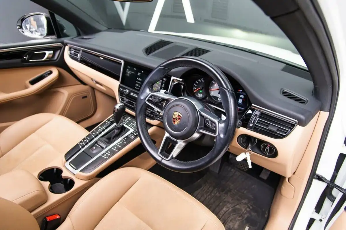 2020-porsche-macan-30-v6-s-big-2