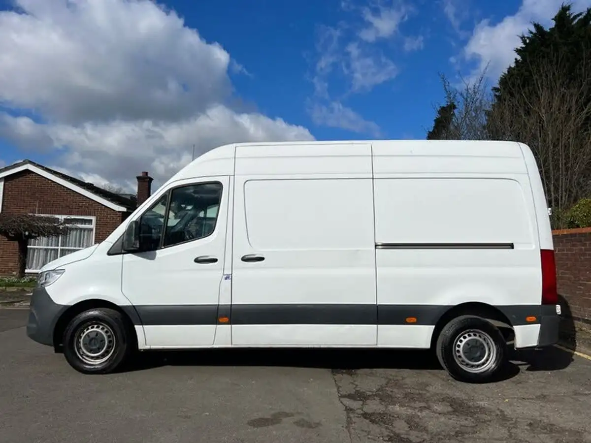 2020-mercedes-benz-sprinter-21cdi-314-l1h1-panel-van-big-22