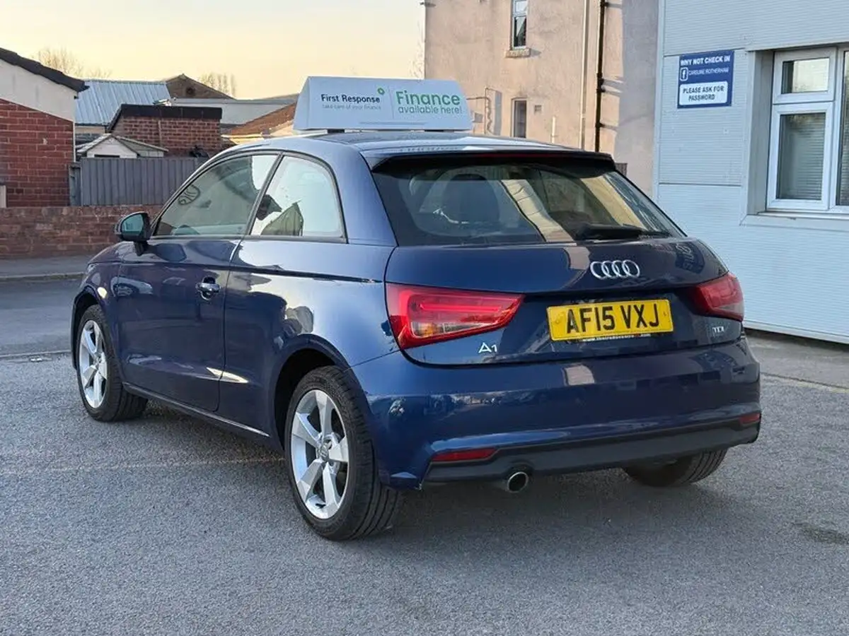 2015-audi-a1-16tdi-sport-hatchback-3d-s-tronic-big-2