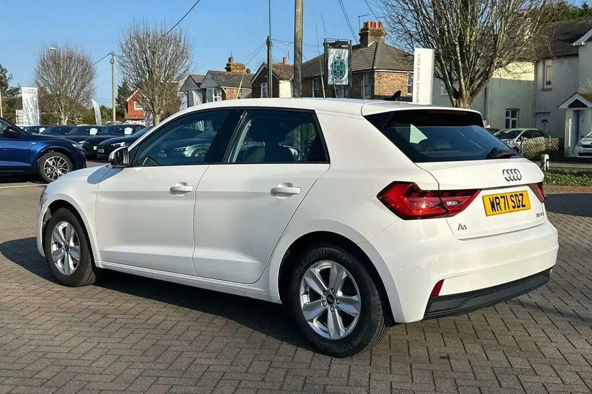 2021-audi-a1-big-6