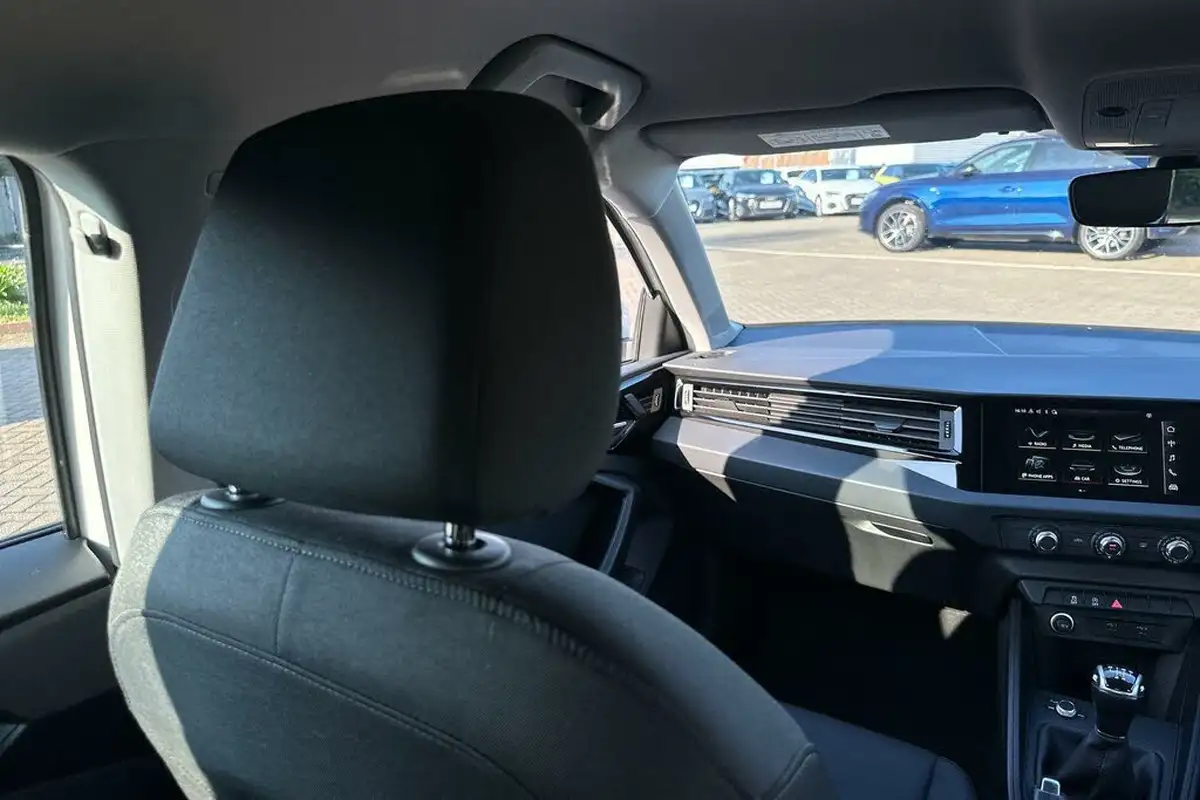 2021-audi-a1-big-34