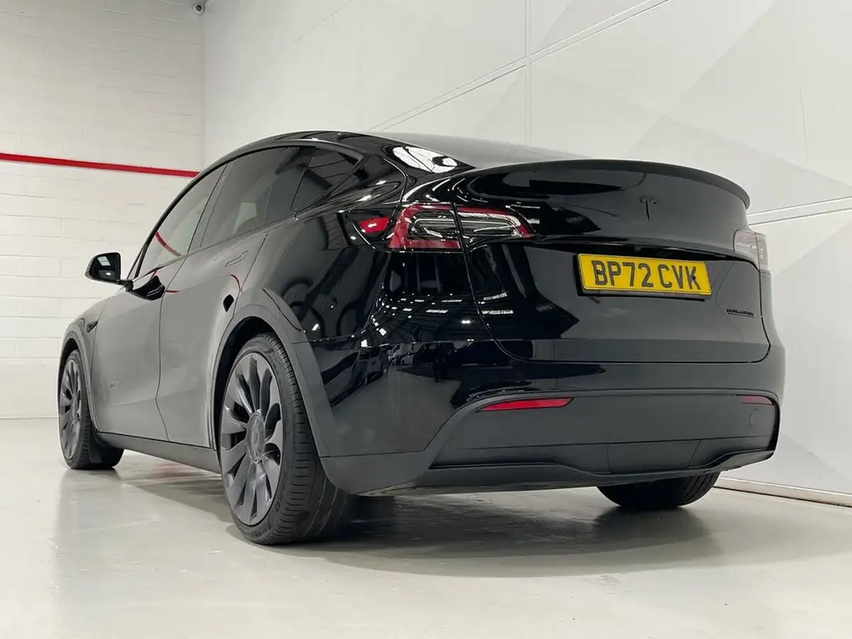 2023-tesla-model-y-e-performance-big-7
