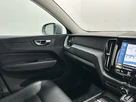 2017-volvo-xc60-20td-d4-momentum-pro-geartronic-small-24