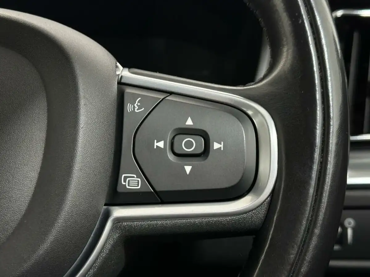 2017-volvo-xc60-20td-d4-momentum-pro-geartronic-big-13