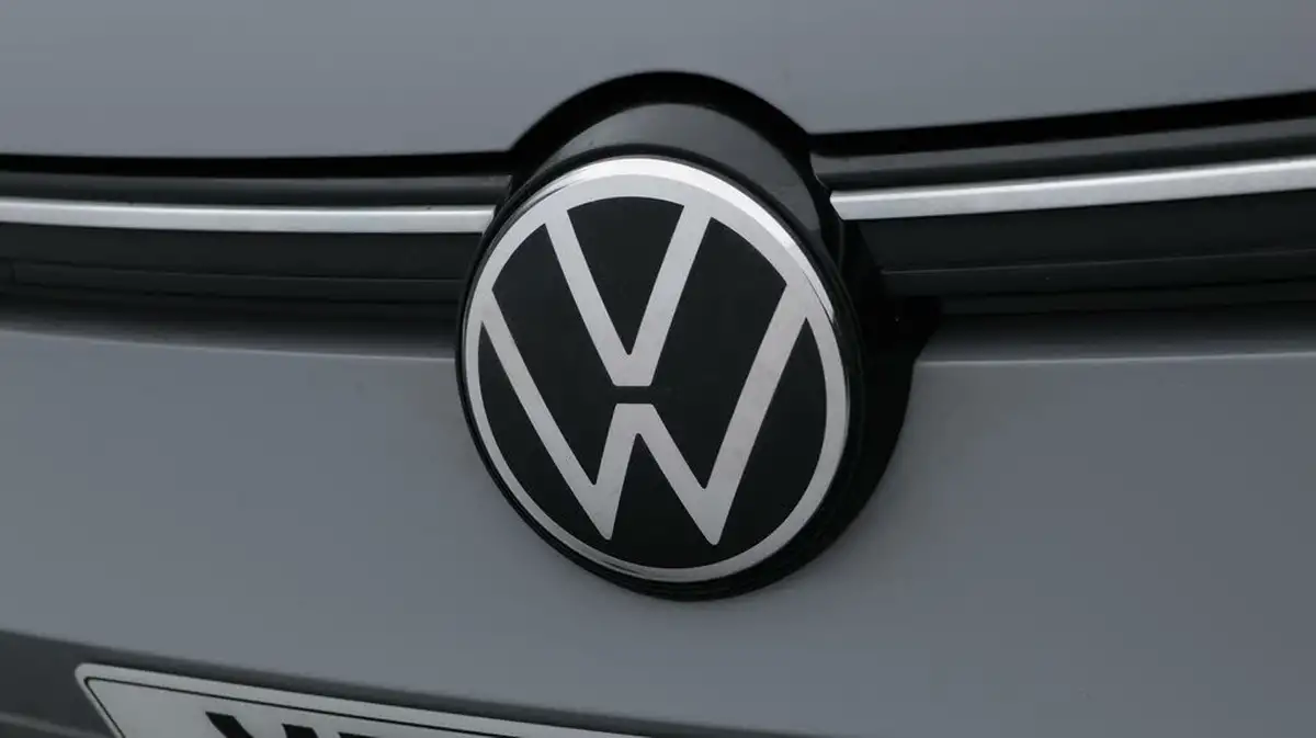 2021-volkswagen-golf-15-tsi-r-line-150ps-hatchback-big-20