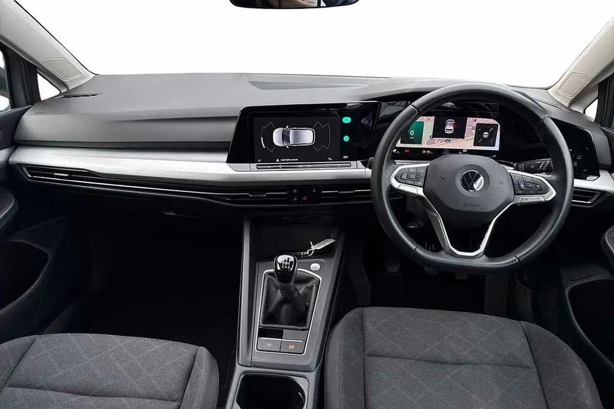 2022-volkswagen-golf-10-tsi-life-hatchback-big-9
