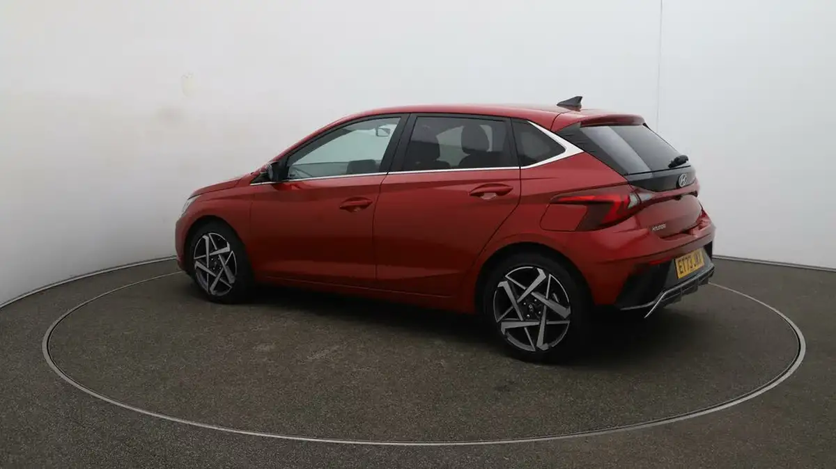 2024-hyundai-i20-10-t-gdi-premium-two-tone-roof-big-34