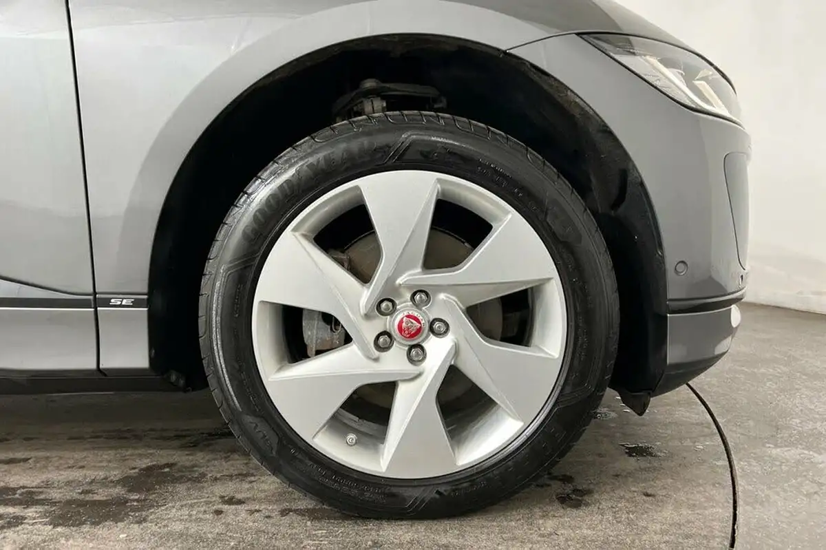 2019-jaguar-i-pace-ev400-se-big-13