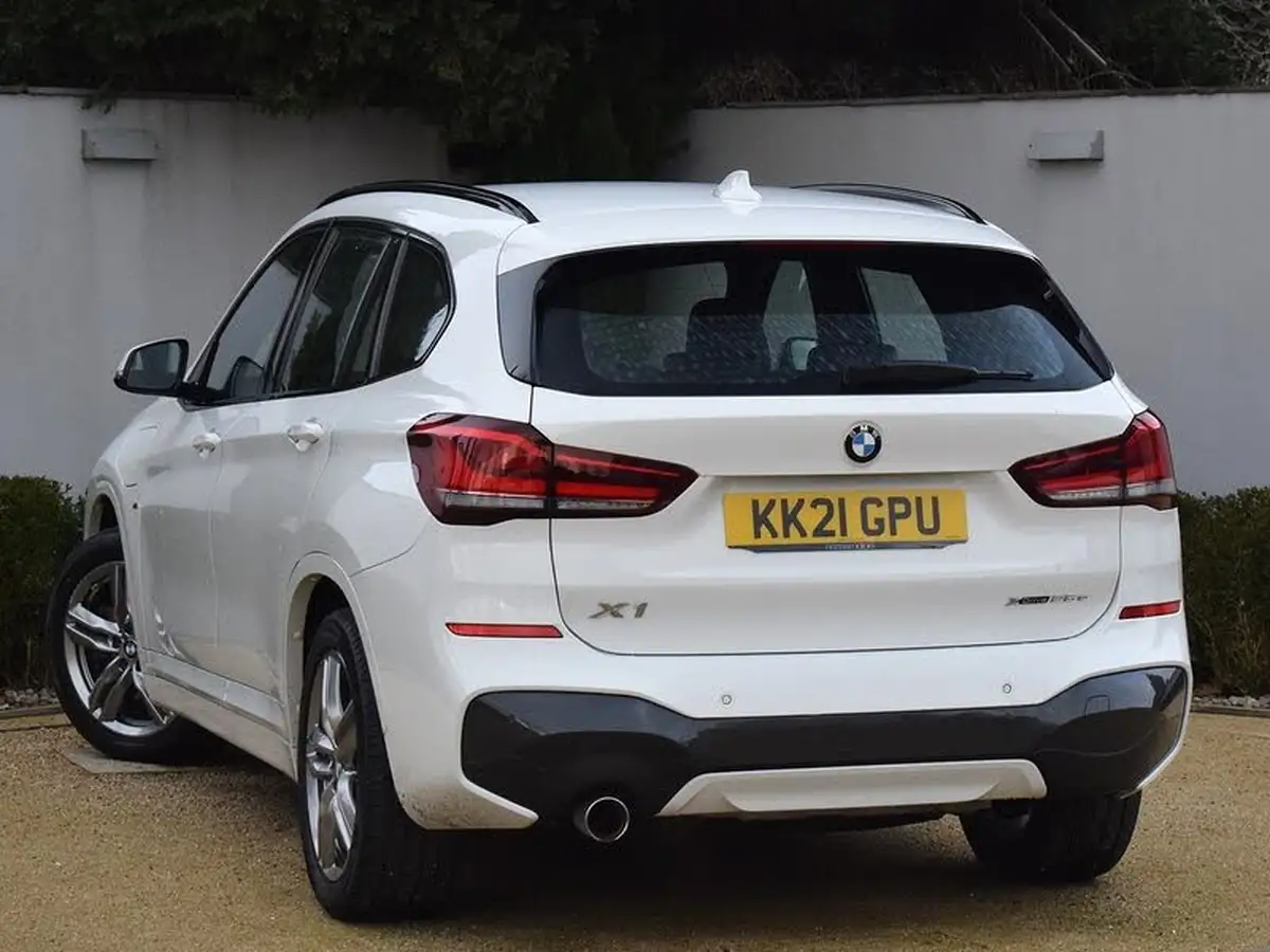2021-bmw-x1-15-xdrive-25e-phev-m-sport-big-10