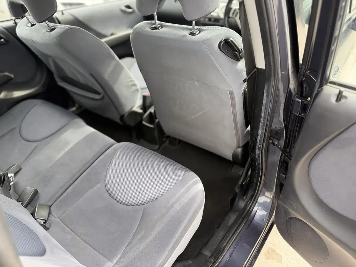 2008-honda-jazz-14-se-big-22