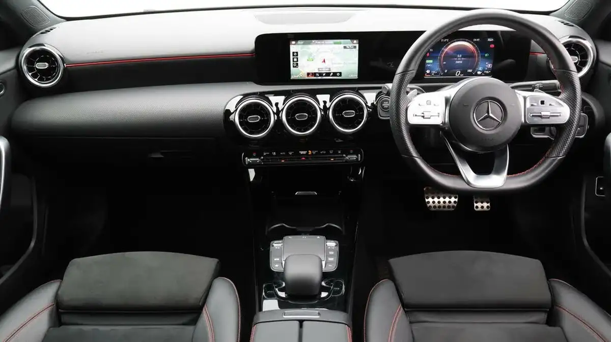 2021-mercedes-benz-a-class-13-a250e-amg-line-hatchback-5d-big-13