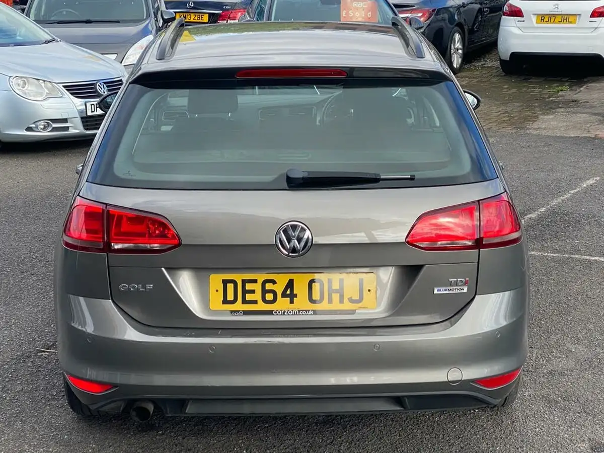 2014-volkswagen-golf-16tdi-se-bmtss-estate-5d-dsg-big-10