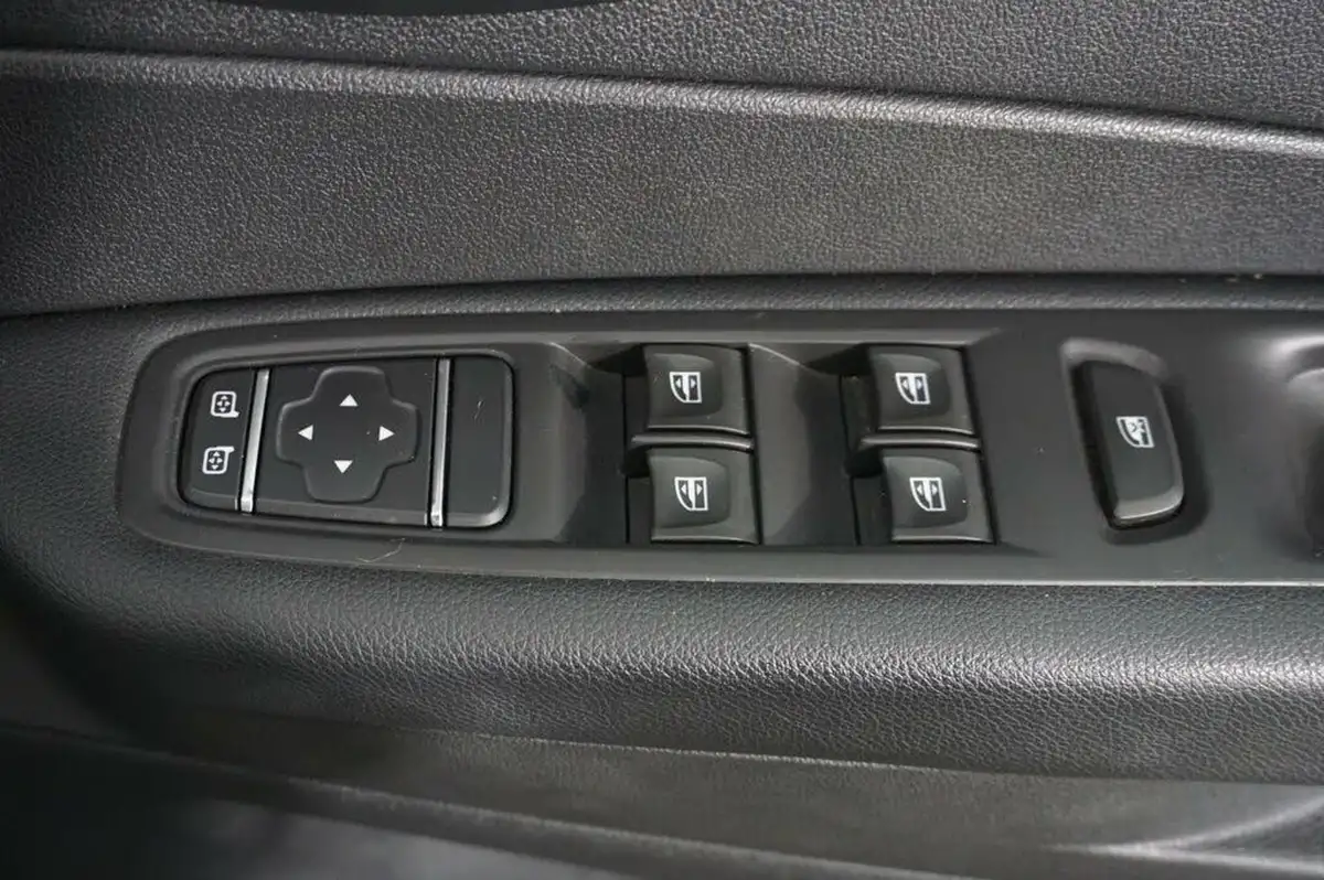 2018-renault-captur-15dci-iconic-edc-auto-big-17
