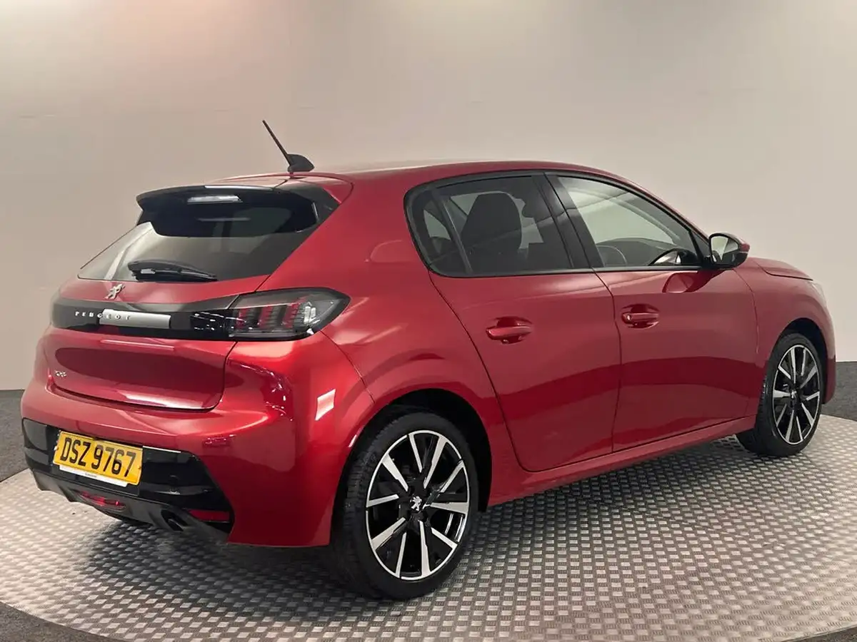 2020-peugeot-208-12-puretech-allure-100bhp-big-5
