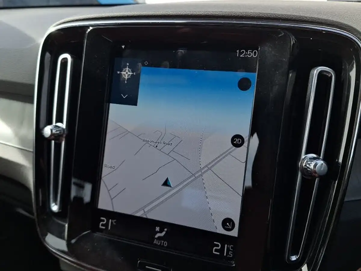 2021-volvo-xc40-15-t5-inscription-262bhp-big-9