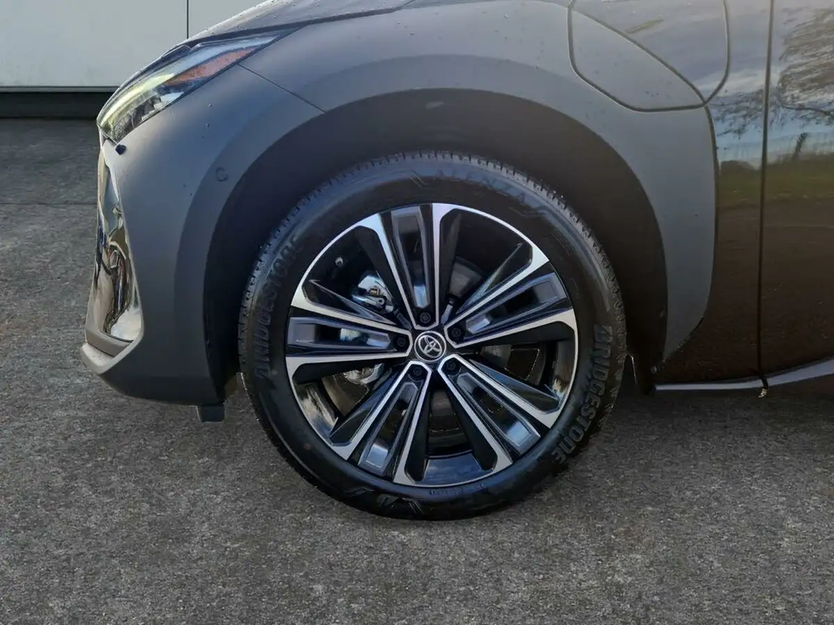 2024-toyota-bz4x-e-vision-215bhp-awd-11kw-obc-big-10