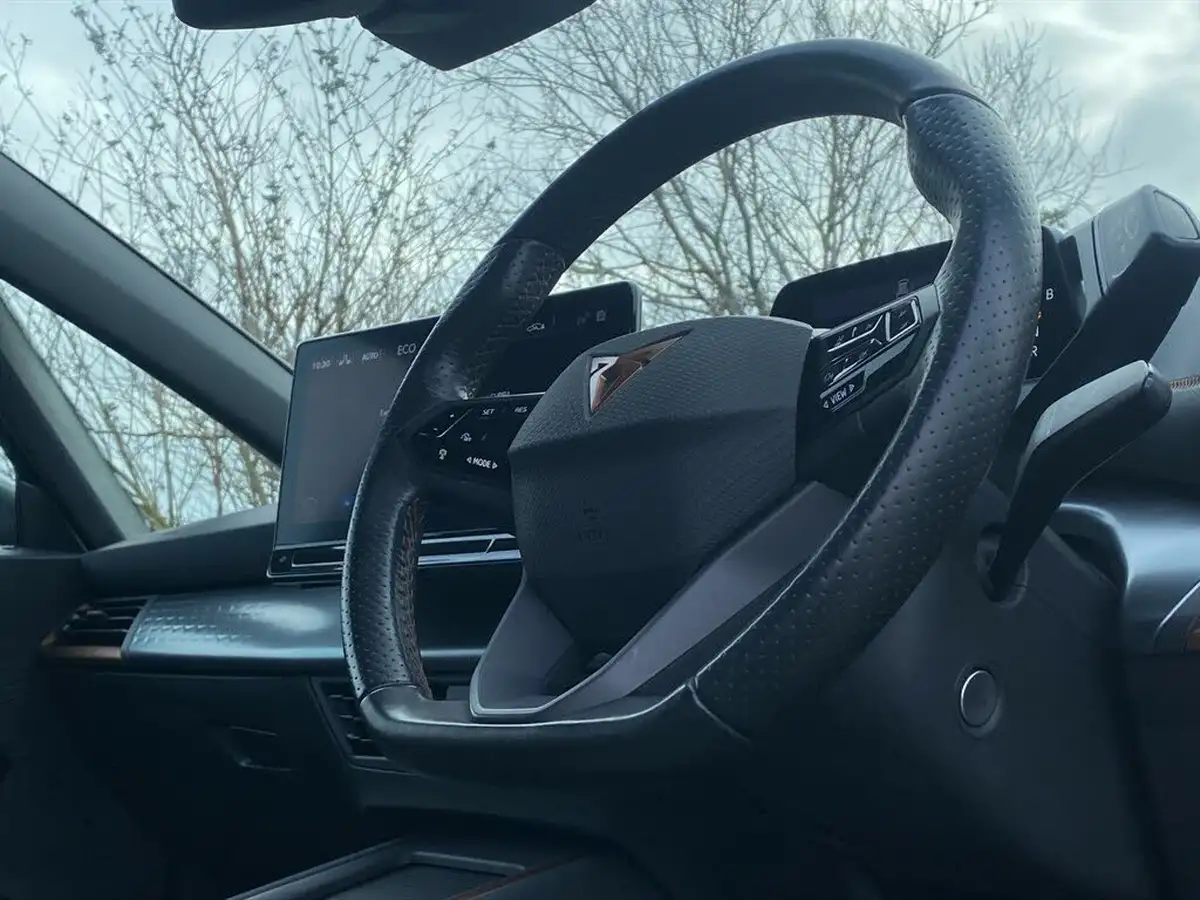 2022-cupra-born-e-v3-204ps-58kwh-big-35