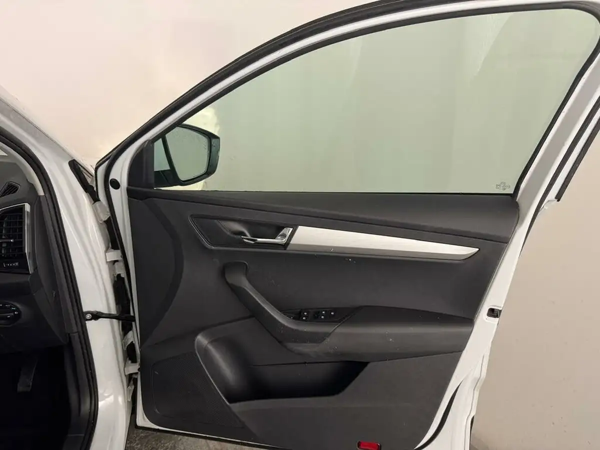 2021-skoda-karoq-15-tsi-se-technology-dsg-big-16