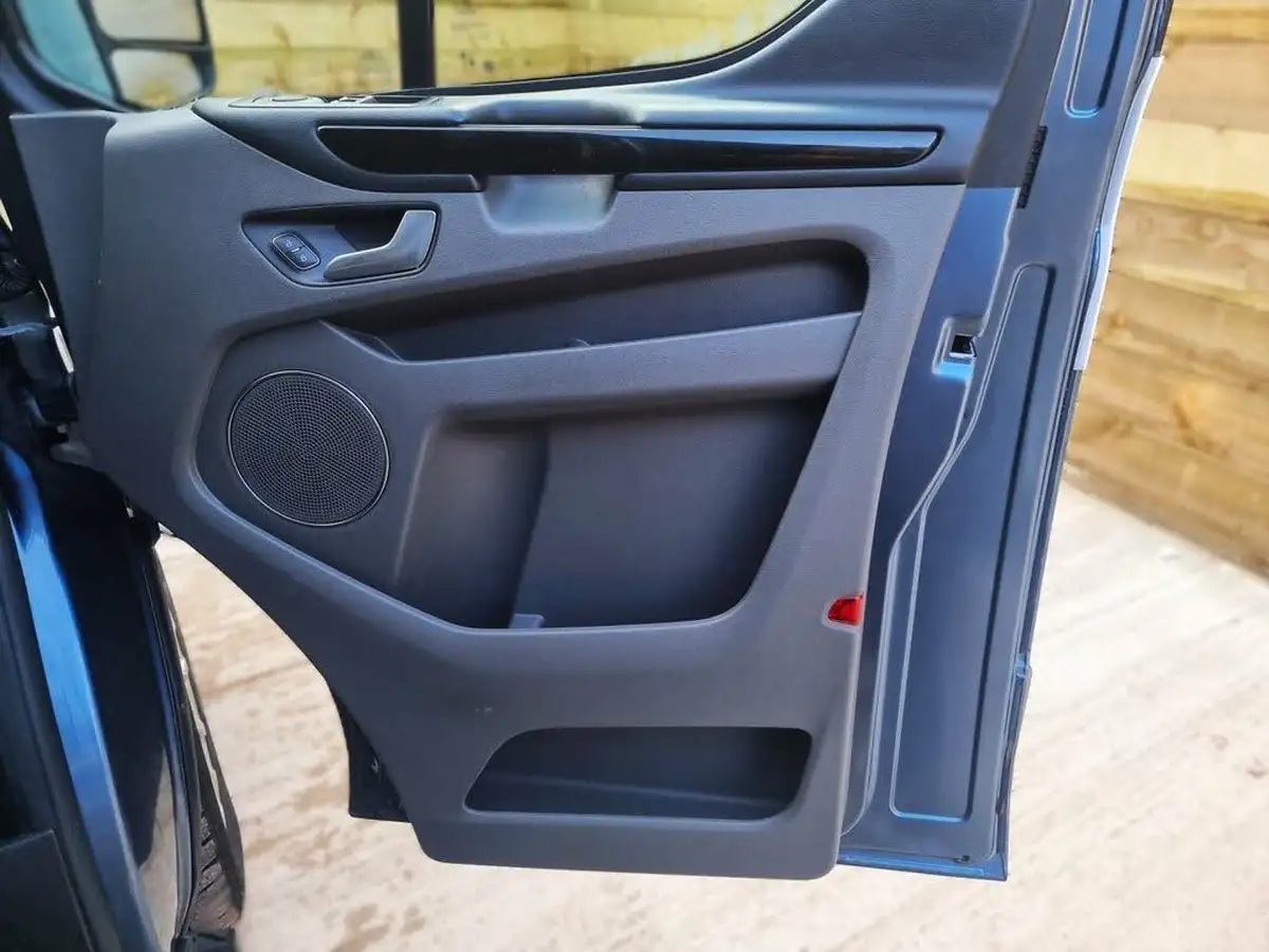 2022-ford-tourneo-custom-20tdci-320-l1-titanium-130pseu6dt-auto-big-23