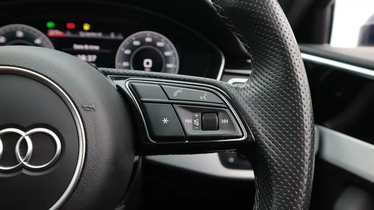 2021-audi-a4-avant-20-35-tdi-s-line-big-26