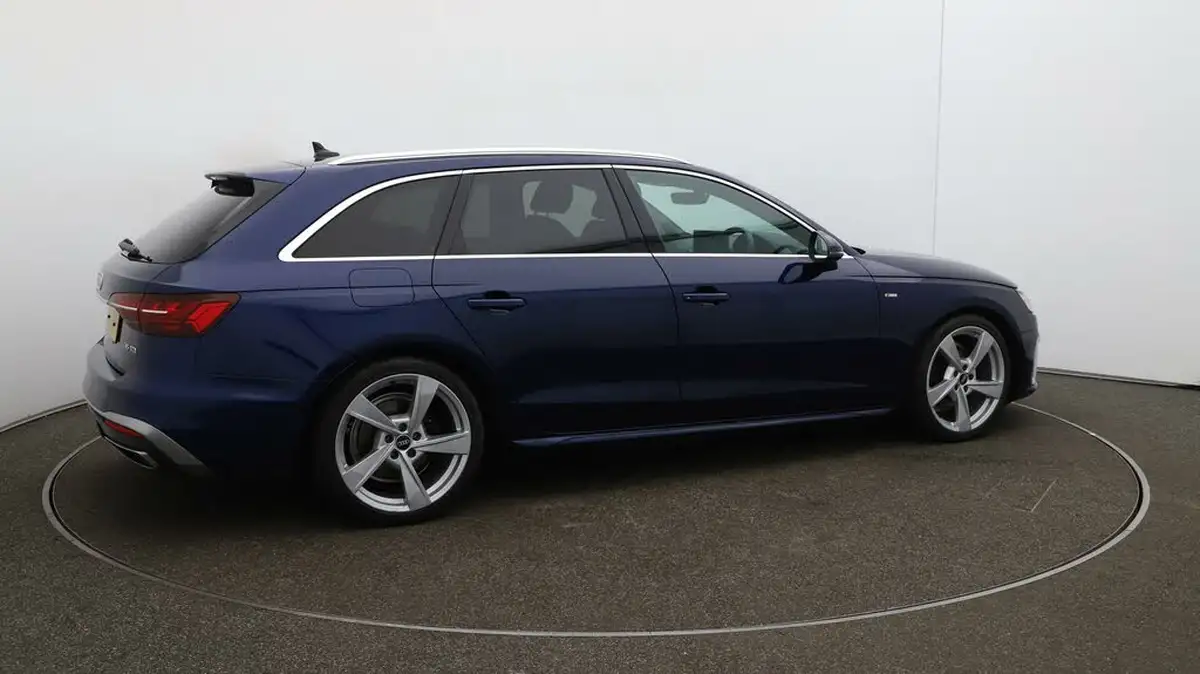 2021-audi-a4-avant-20-35-tdi-s-line-big-44