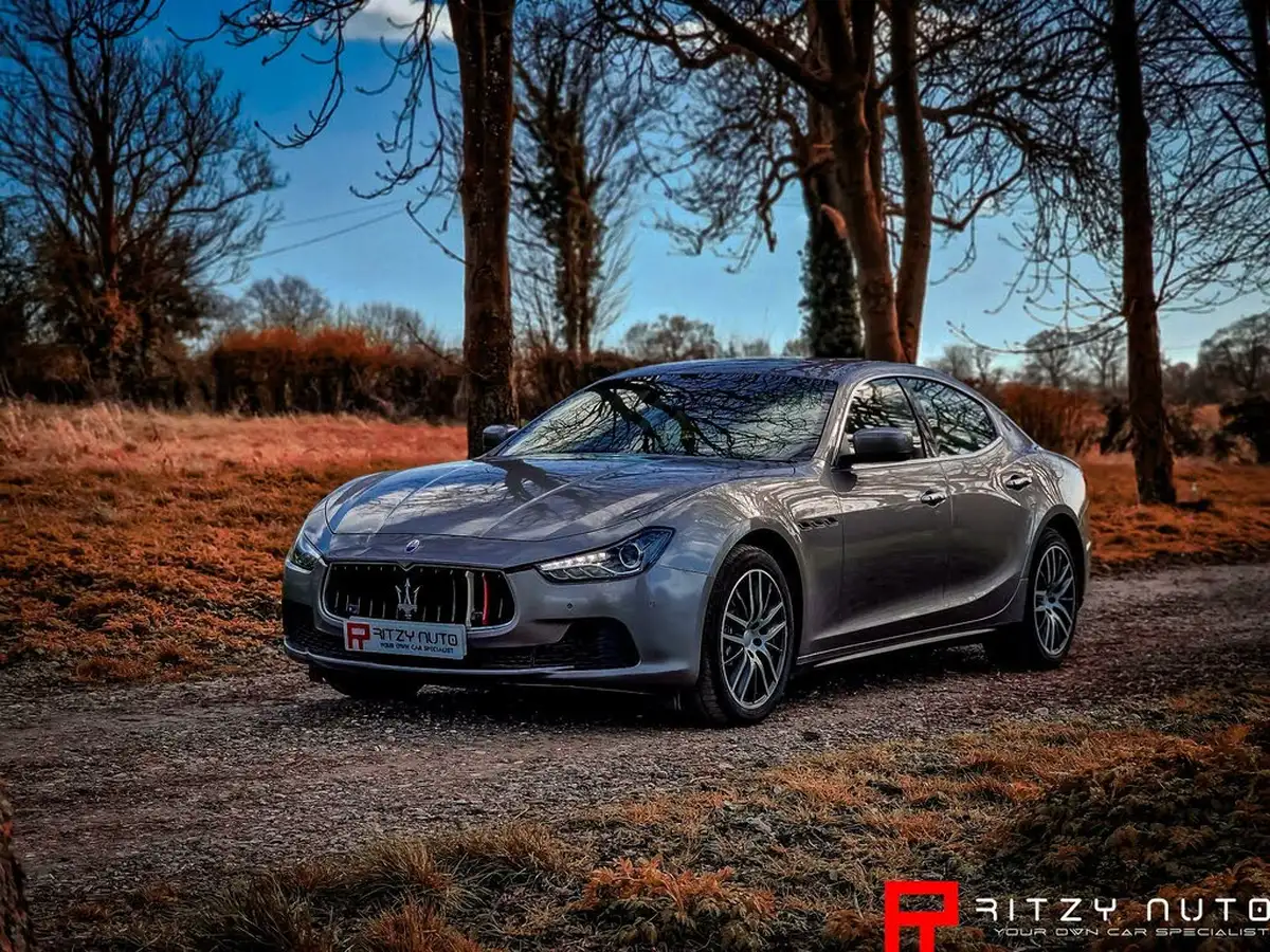 2016-maserati-ghibli-30td-big-42