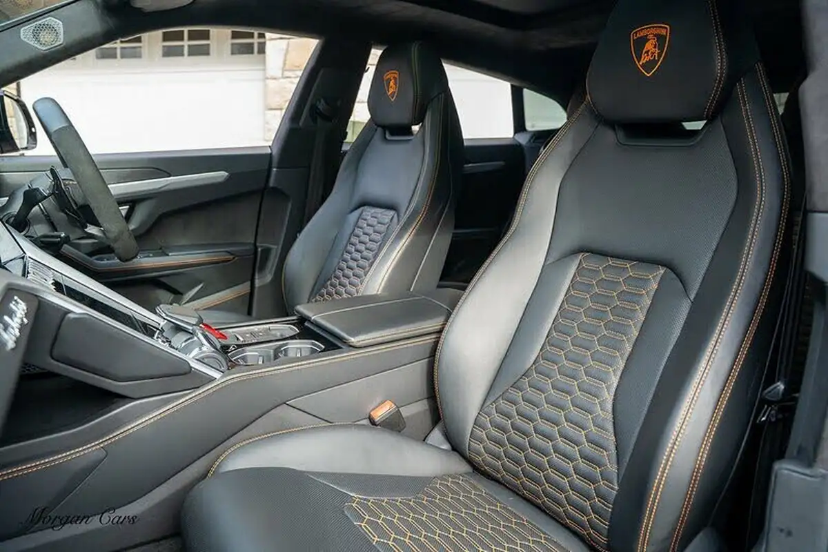 2020-lamborghini-urus-40-no-trim-big-44